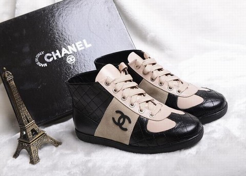 paire de basket chanel femme