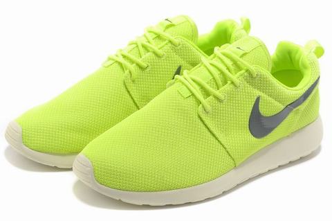nike roshe run w chaussures rose argent nike roshe run w chaussures rose argent