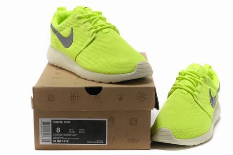 nike roshe run w chaussures rose argent nike roshe run w chaussures rose argent